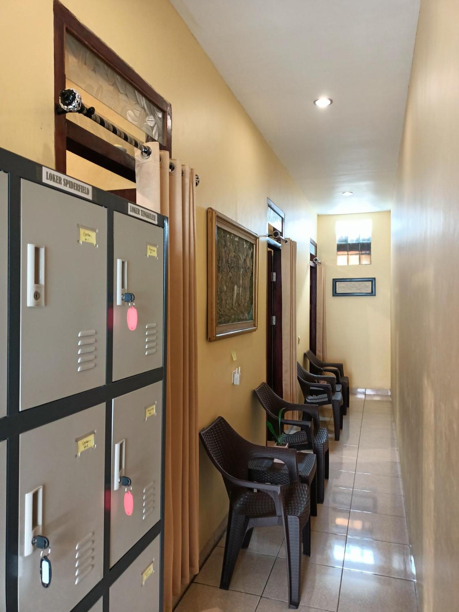 Chacha Homestay & Dormitory Ruteng Zewnętrze zdjęcie