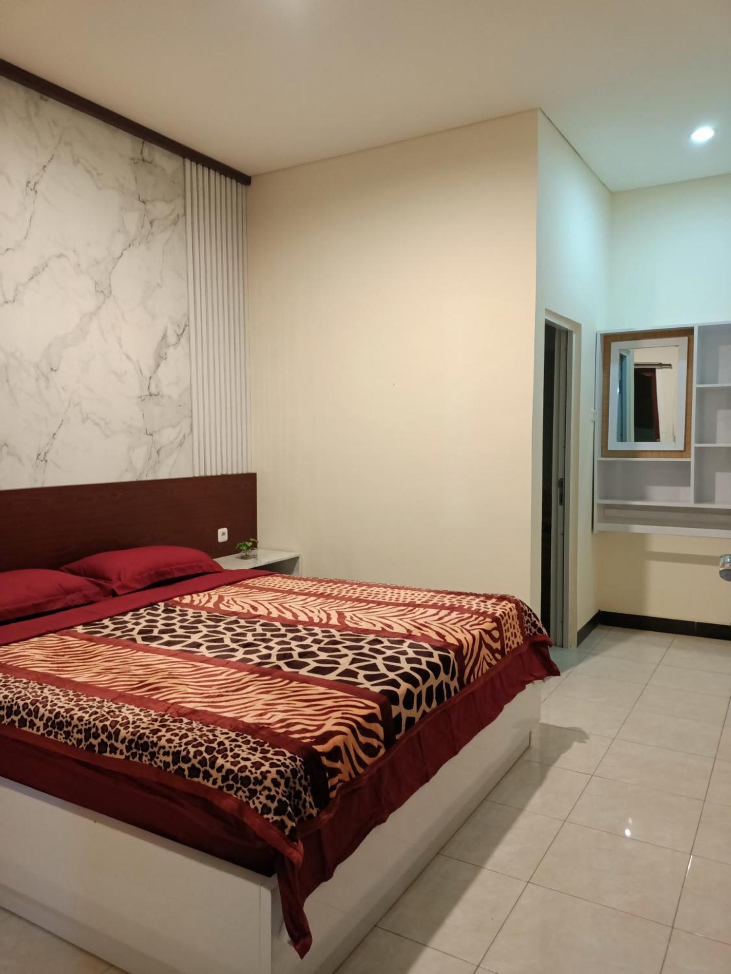 Chacha Homestay & Dormitory Ruteng Zewnętrze zdjęcie