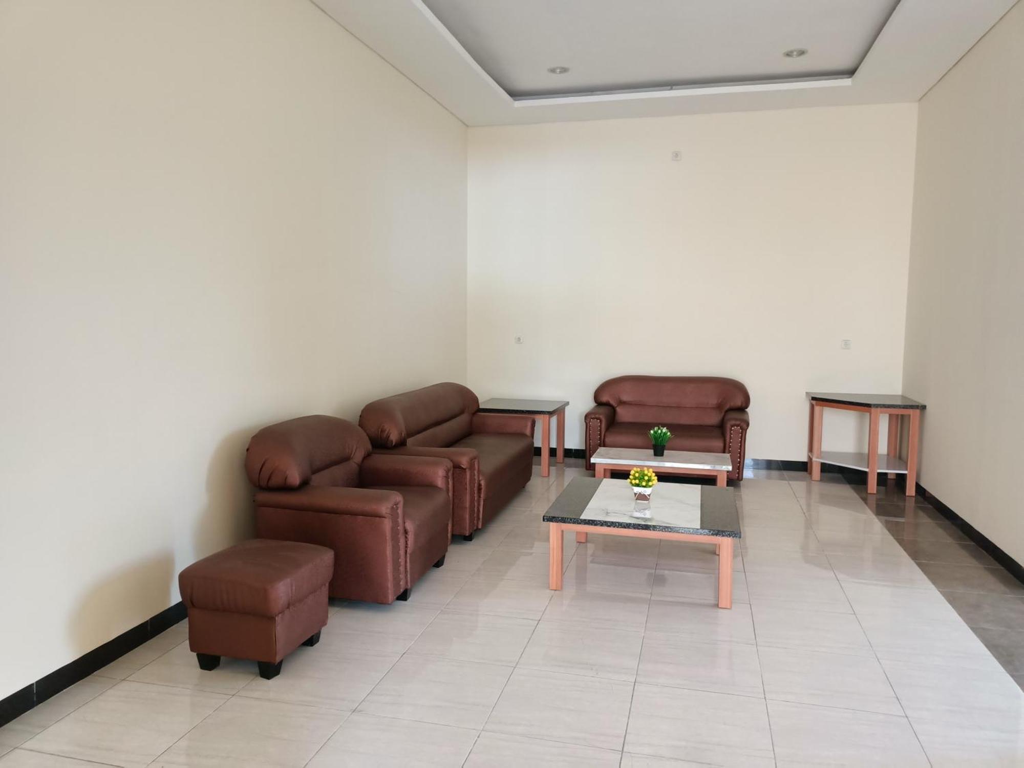 Chacha Homestay & Dormitory Ruteng Zewnętrze zdjęcie